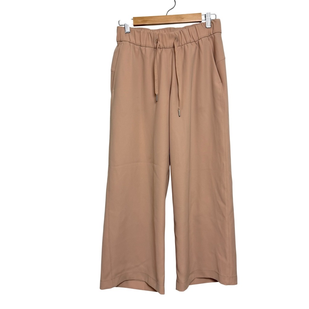 Lululemon Cropped Wide Leg Pants Beige Pull On Drawstring Size 4 Minimalist